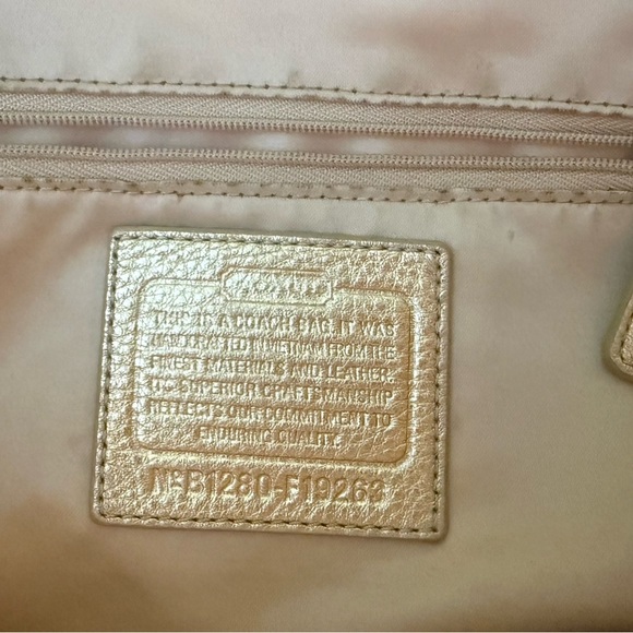 Coach Penelope Signature Cream/Gold Tote‎ Bag - Picture 6 of 10